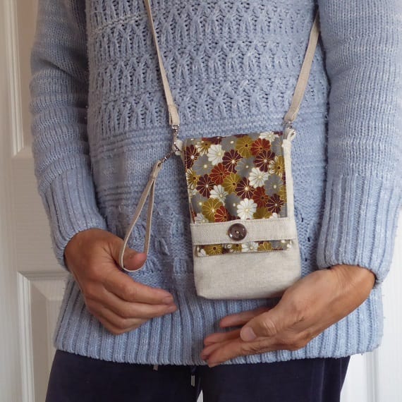 Mini Cross Body Bag/Messenger Bag Linen with Chinese Flowers at Henley Circle Online Shop